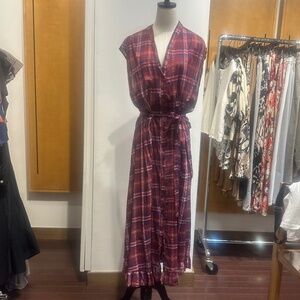 🌟“Plaid Perfection – NWT Scandal Italy Carreaux Dress (M & L)”